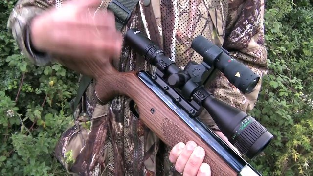 The Airgun Show – lamping rabbits with a spring airgun, PLUS the Crosman Nitro Venom on te