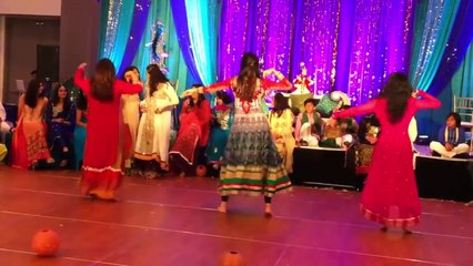 Pakistani Wedding Superb Dance On Indian Song