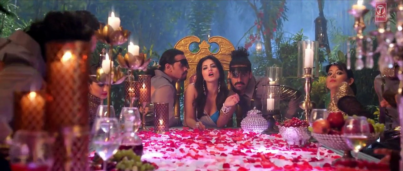 Pink Lips - Sunny Leone
