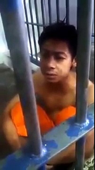 Child -in -Jail reciting (Quran) with beautiful voice
