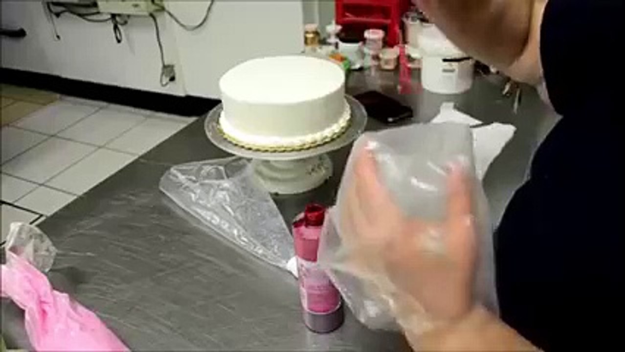 Basic Rose Swirl Cake With Whipped cream frosting