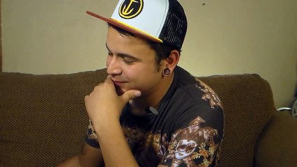 UNA CANCIÓN ME HACE LLORAR