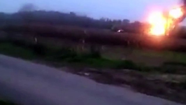 Explosions sur l'A11 : un camion rempli de bouteilles de gaz en feu