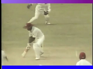 Aamir Nazir Big Late Swing Memorable Delivery to Richie Richardson