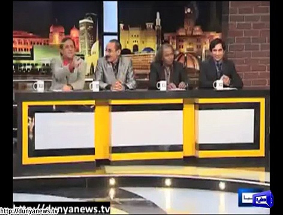 Dunya News- Super combo of Hasb-haal and mazak raat in one video.