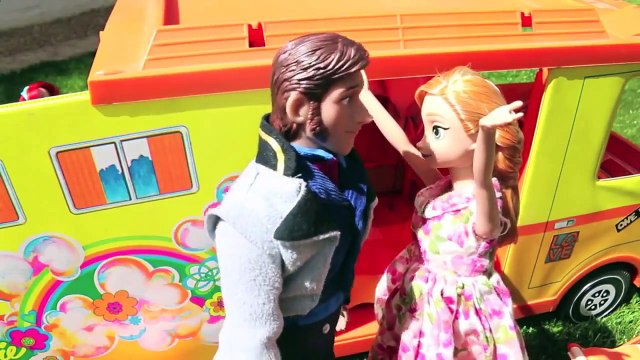 Frozen Anna Kidnapped PART 2! ❤ Frozen Family Kids, Anna, Kristoff, Elsa CAMPING TRIP & HA