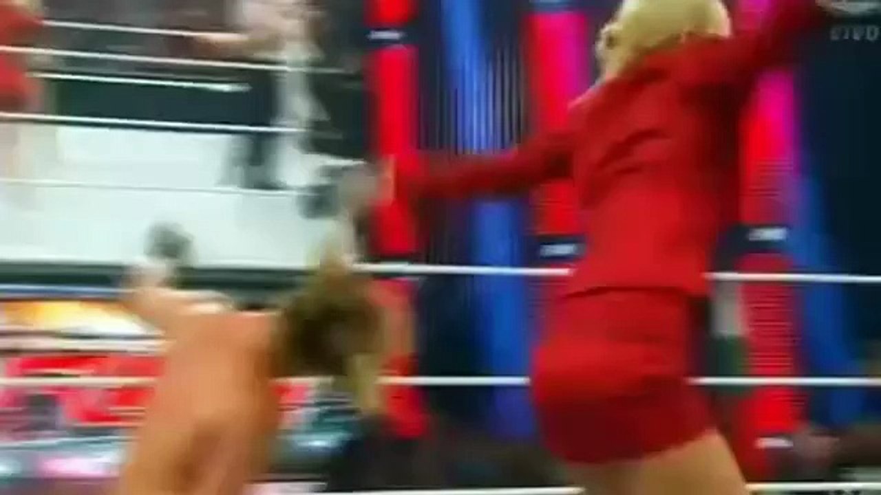 WWE RAW (Aug.31, 2015 ) _ Lana Vs Summer Rae