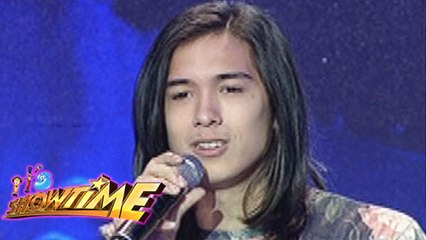 It's Showtime: Tommy sings his answers to Mommy Mercedes' questions