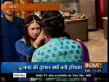 Ishita Ne Ki simmi Ke Saath Sabke Saamne Mar Pit - 17th November 2015 - Yeh Hai Mohabbatein