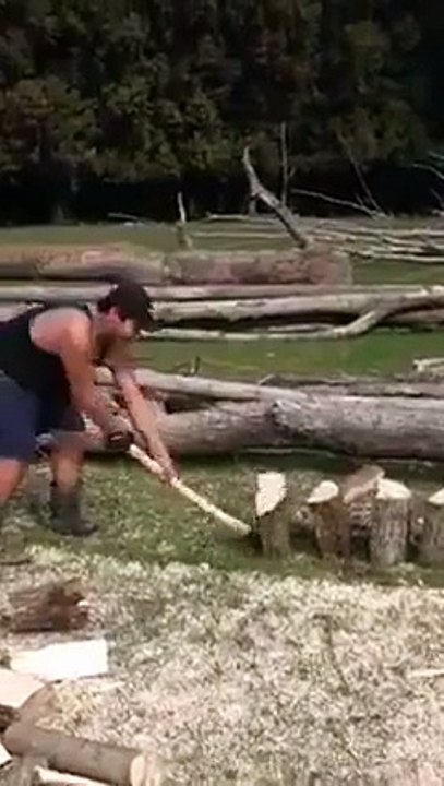 Couper du bois en mode "Guerrier"!!!