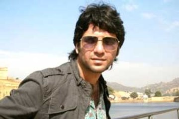 Puneet Vashist: I can only give love to Salman Khan