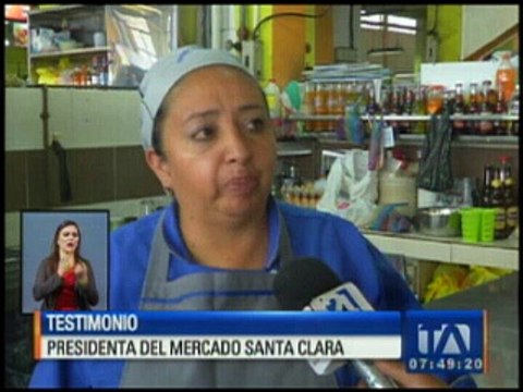 Vendedores informales se toman las calles de Quito