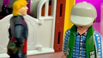 Shopkins Season 3 and Frozens Kristoff At Playmobil Horse Farm Barn Toy Play Video Cookie