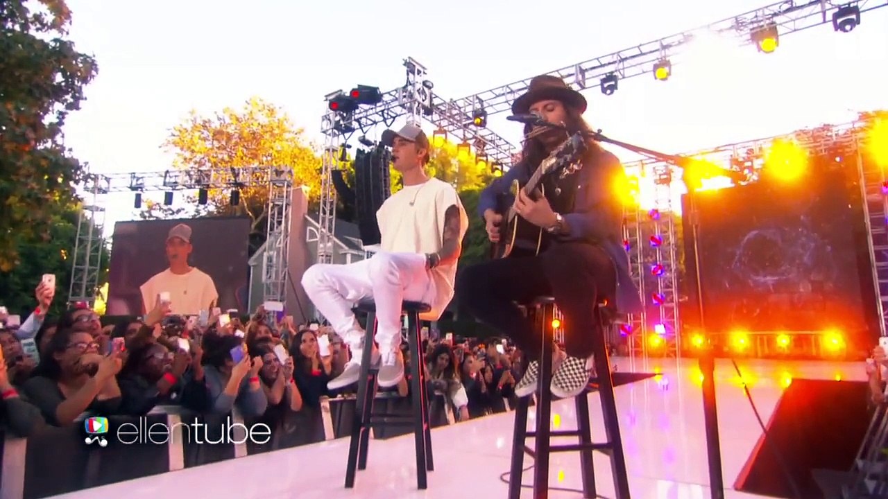 Justin Bieber Performs 'Love Yourself' on ellentube