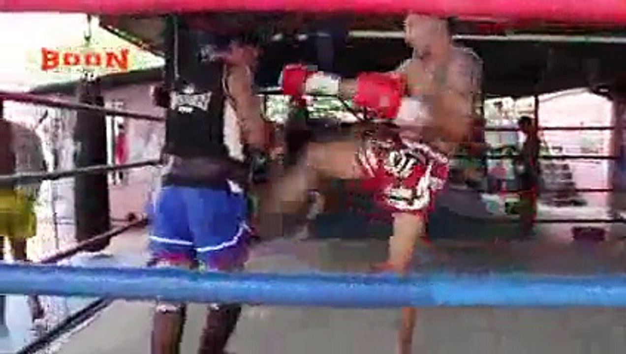 Entrenamiento tailandés de Muay Thai