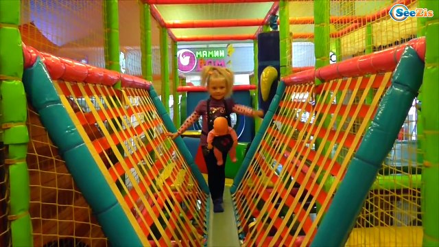 ✔ Кукла Ненуко и девочка Ярослава в Детском Развлекательном Центре. Doll Nenuco with Yaroslava