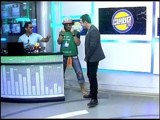PERDE A BRIGA MAS NÃO PERDE A POSE