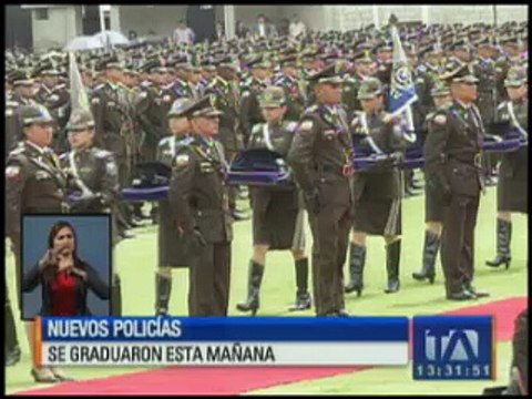 Nuevos policías se graduaron esta mañana