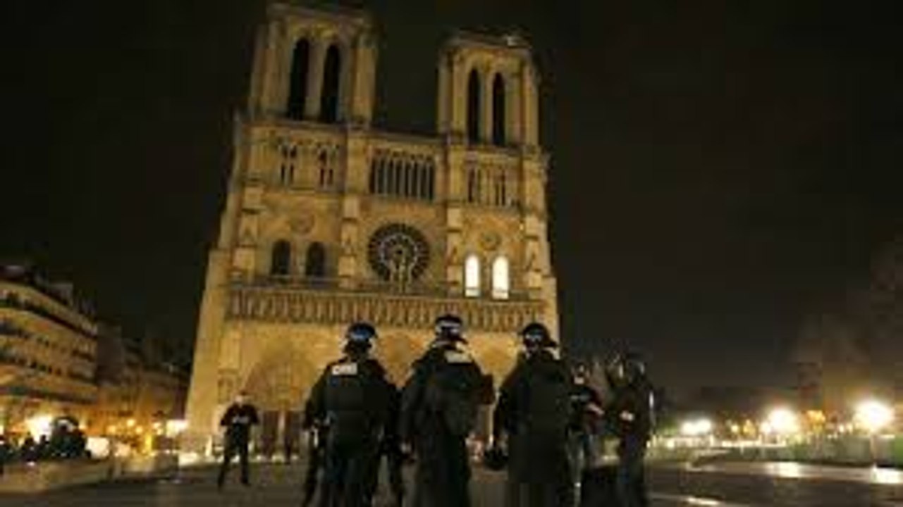 Terrorist Attack in Paris - Bomb Explosion in F...