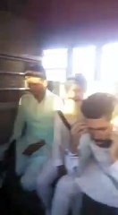 ਪਿੰਡ ਸਰਾਵਾਂ ਵਿੱਚ ਸੁਖਬੀਰ ਬਾਦਲ ਦਾ ਵਿਰੋਧ ਕਰ ਰਹੀ ਸੰਗਤ ਨੁੰ ਪੁਲਸ ਵੱਲੋਂ ਗਿਰਫਤਾਰ ਕਰ ਲਿਅਾ ਗਿਅਾ