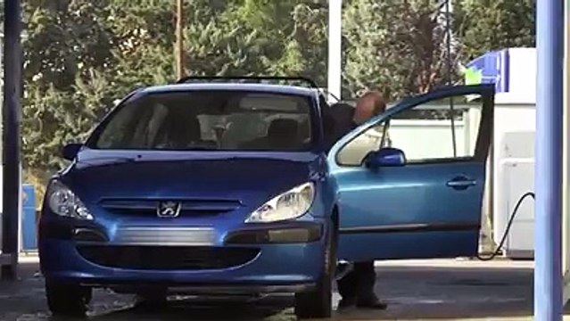 gari saaf karne k bad phir gandi ho jati hy...loll..