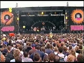 Robbie Williams Live @ Landgraaf Pinkpop 1999 part 1