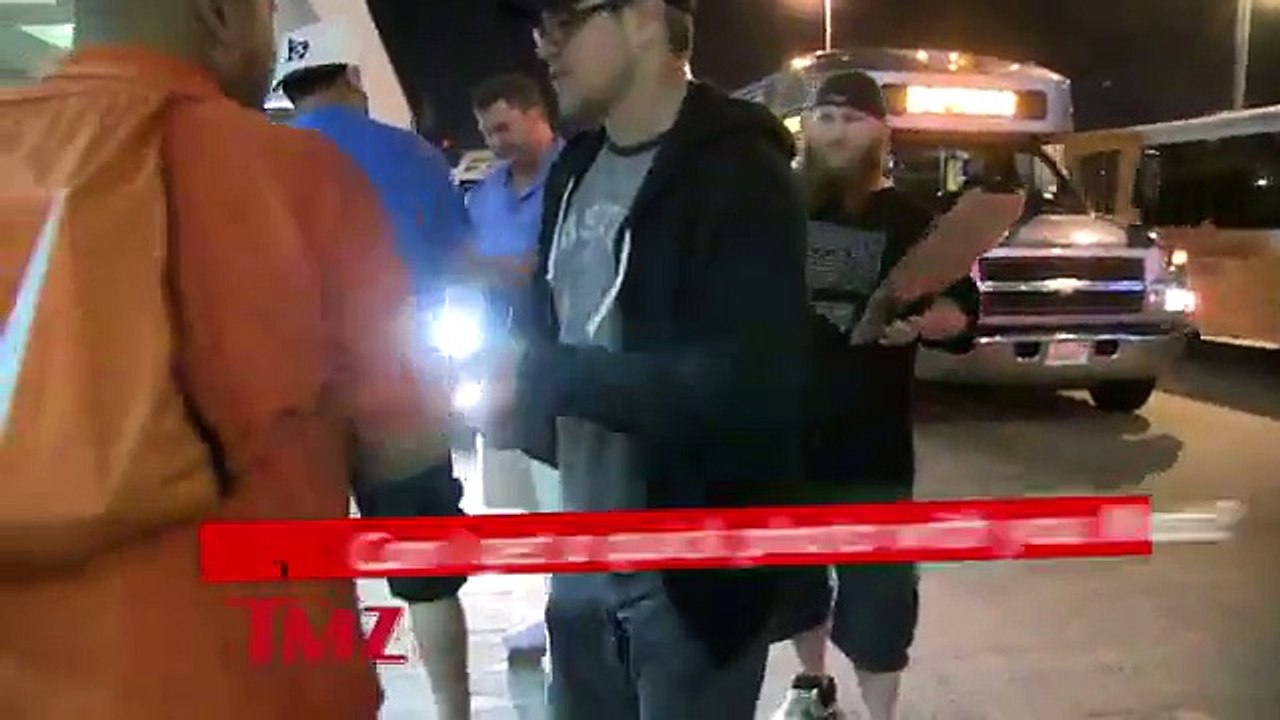 Matt Damon Wears Flip Flops
