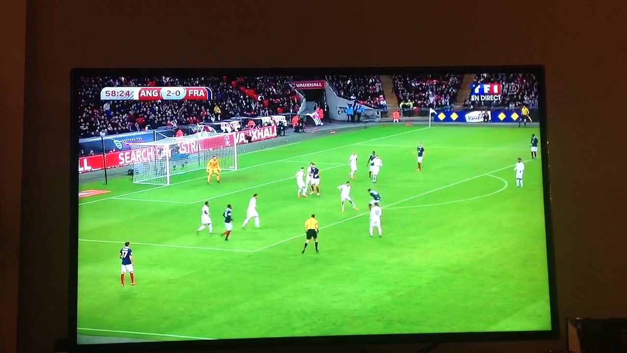Magnifique frappe enroulée de Pogba face à l'Angleterre
