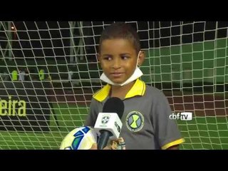 Gustavo conhece o ídolo Neymar