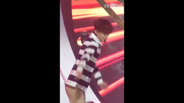[MPD직캠] 엑소 첸 직캠 LOVE ME RIGHT EXO Chen fancam Mnet MCOUNTDOWN 150618