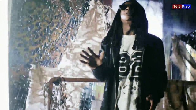 tele kréol en live de Ile de la reunion island (AUTO-RECORD) (2015-11-18 02:27:41 - 2015-11-18 02:32:13)