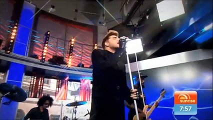 2015-10-21 Adam Lambert Performing Another Lonely Night