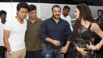 Salman Khan Enjoys With Riteish & Aftab Ignores Vivek Oberoi Yet Again?