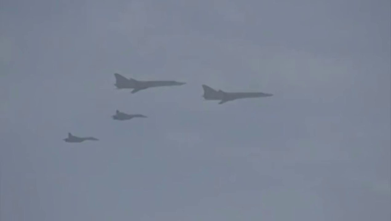 Russian giant Tu-160 bomber planes attack ISIS targets in Syria - 17 Nov 2015