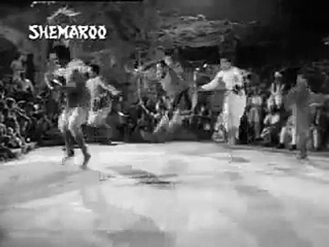 JIS DESH MEIN GANGA BEHTI HAI (1960) - Hum Bhi Hain Tum Bhi Ho | Donon Hain Aamne Saamne