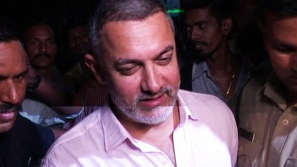 Injured Aamir Khan Returns Home From 'DANGAL' Shoot