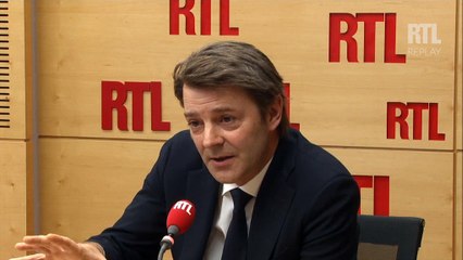 Assaut à Saint-Denis : "Il faut accepter une part de remise en cause de part de libertés publiques", dit François Baroin