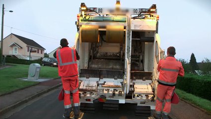 Découvrir le métier de conducteur de matériel de collecte - "Beau Travail !"