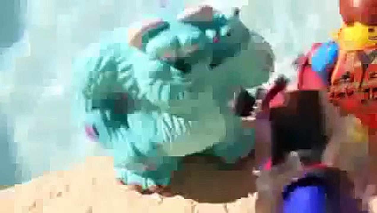 Elmo Bath Adventure Steamboat Bath Toy with Disney characters Elmo Pool Party