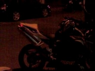 Cortando a gatas en O Valadouro