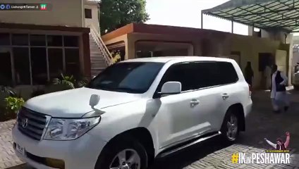 Imran Khan Reached Peshawar With Pervez Khattak, Watch Exclusive Video