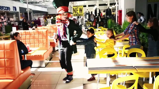 Алиса в стране чудес в ТРК «Горки»