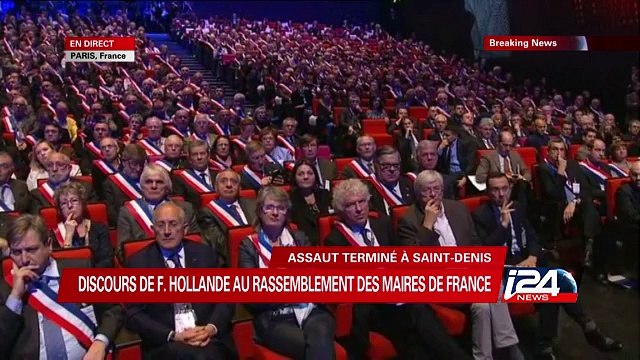 Francois Hollande demande aux maires de rester unis