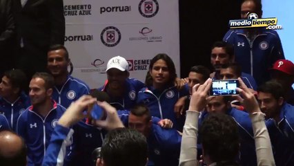 Libro de 50 años de C. Azul, casi dos años tarde