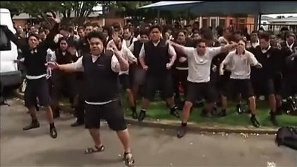 L'émouvant haka de l'ancienne école de rugby de Jonah Lomu