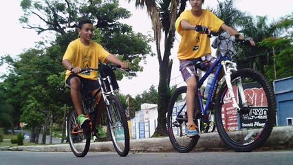 Estilo de vida, com os  amigos, ciclismo em grupo, passeio ciclístico da Primavera em Taubaté, SP, Brasil