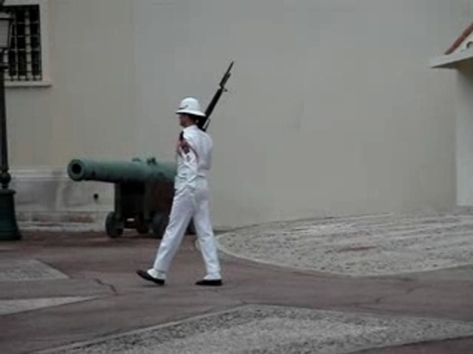 LA GARDE A MONACO...