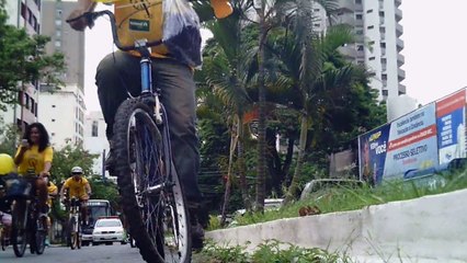 Estilo de vida, com os  amigos, ciclismo em grupo, passeio ciclístico da Primavera em Taubaté, SP, Brasil