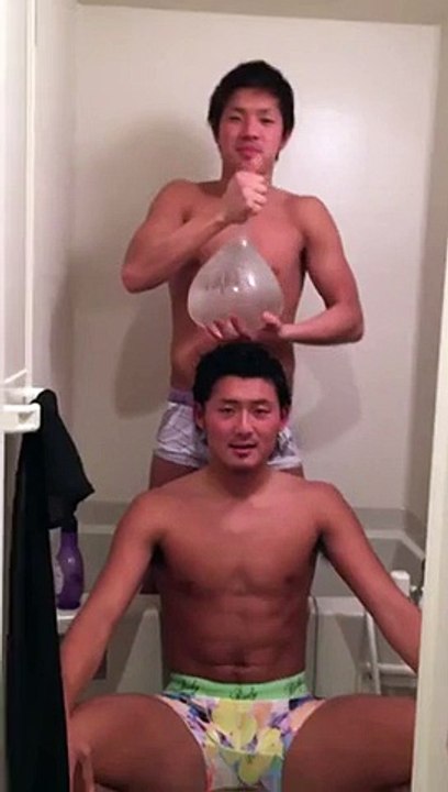 Intenta Gastarle Una Broma Con Un Globo De Agua Y Le Sale Mejor De Lo Que Esperaba