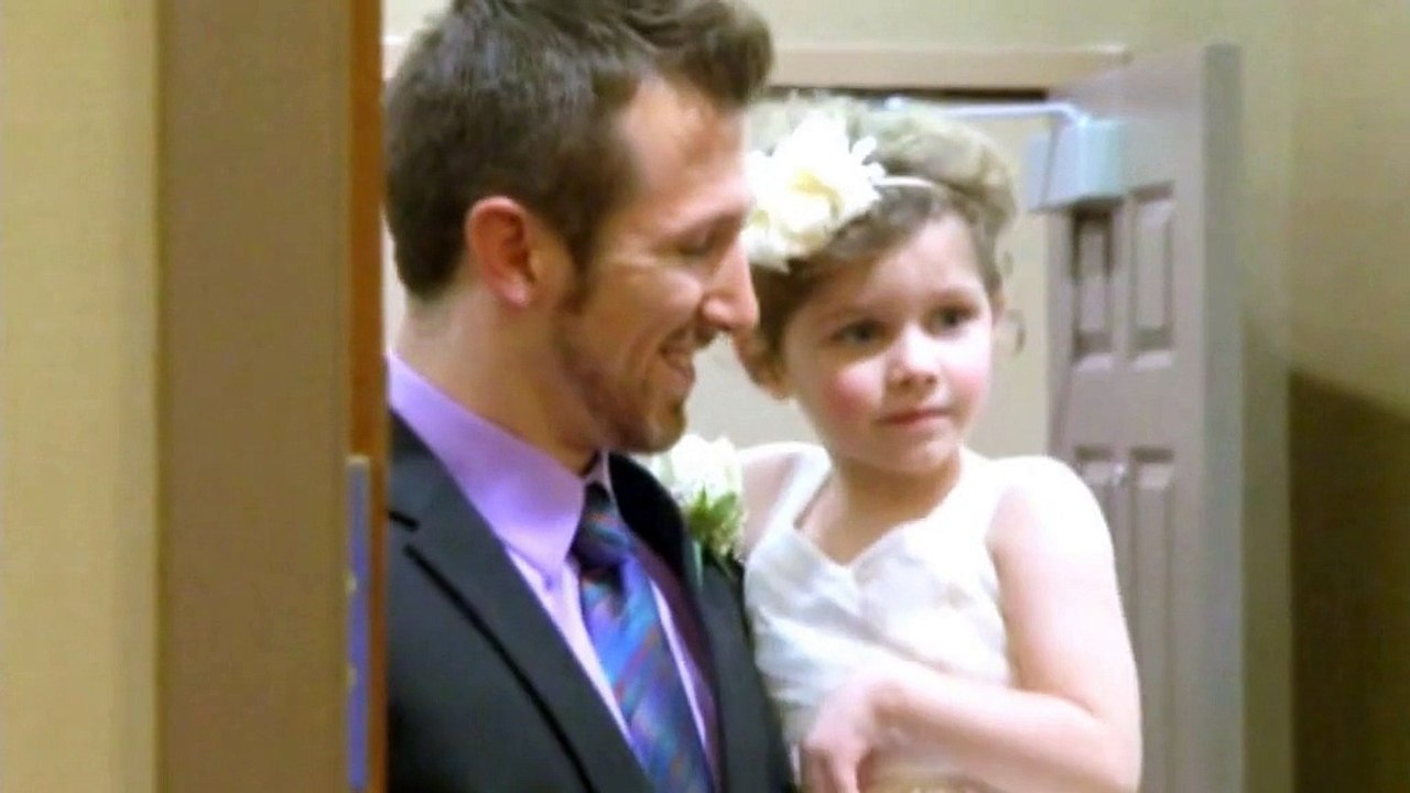 Una Niña Con Cáncer Se Casa De Mentirijillas Con Su Enfermero Favorito